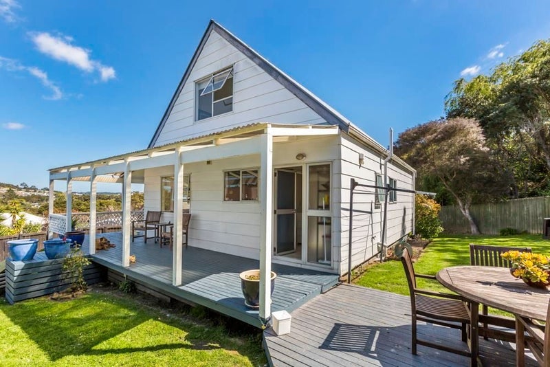 27 Springtime Crescent, Stanmore Bay, Whangaparaoa - Carousel 2