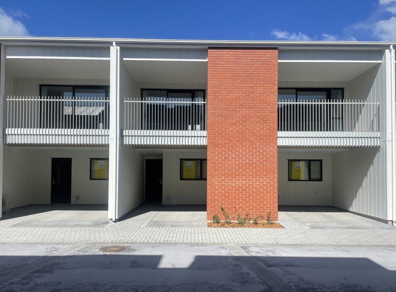 4/5 Dyer Street, Whitiora, Hamilton - Carousel 2