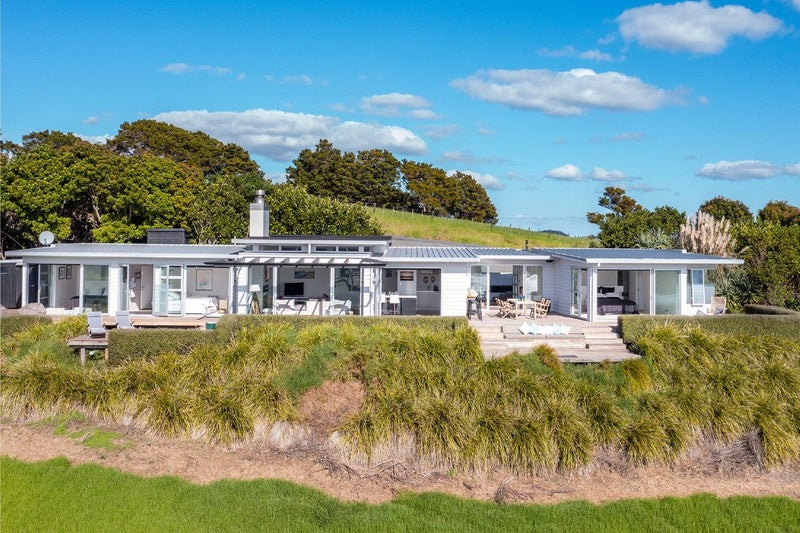 21 Pa Road, Kaiwaka, Kaiwaka - Carousel 2