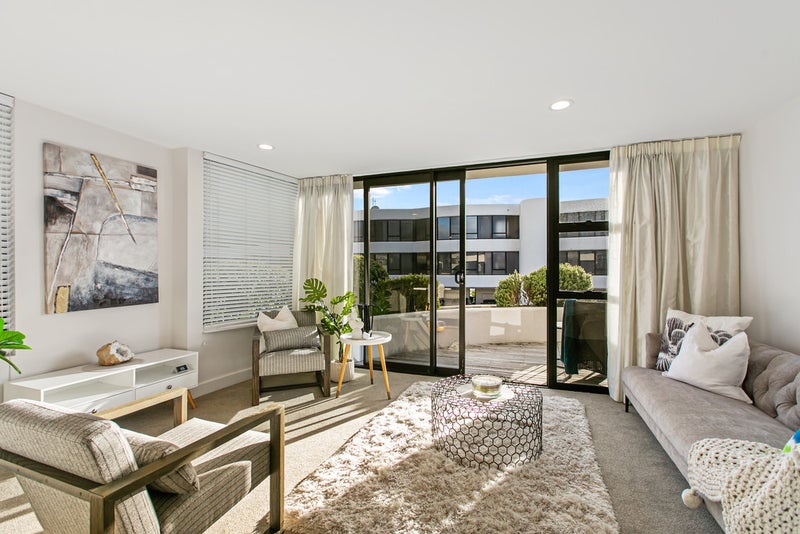 2/10 Marau Crescent, Mission Bay, Auckland - Carousel 2