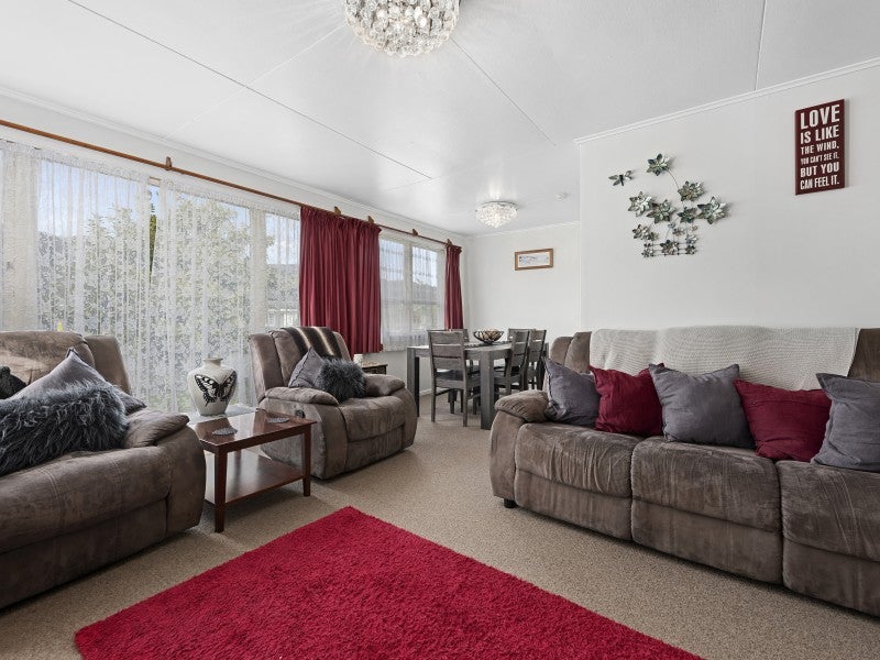 13 Matthews Road, Wainuiomata, Lower Hutt - Carousel 2