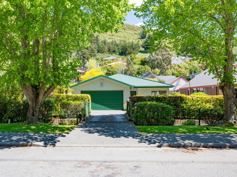 68 Bowenvale Avenue, Cashmere, Christchurch - Carousel 1