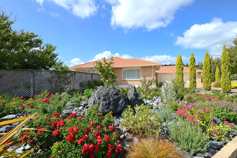 4 Carlow Grove, Birchville, Upper Hutt - Carousel 2