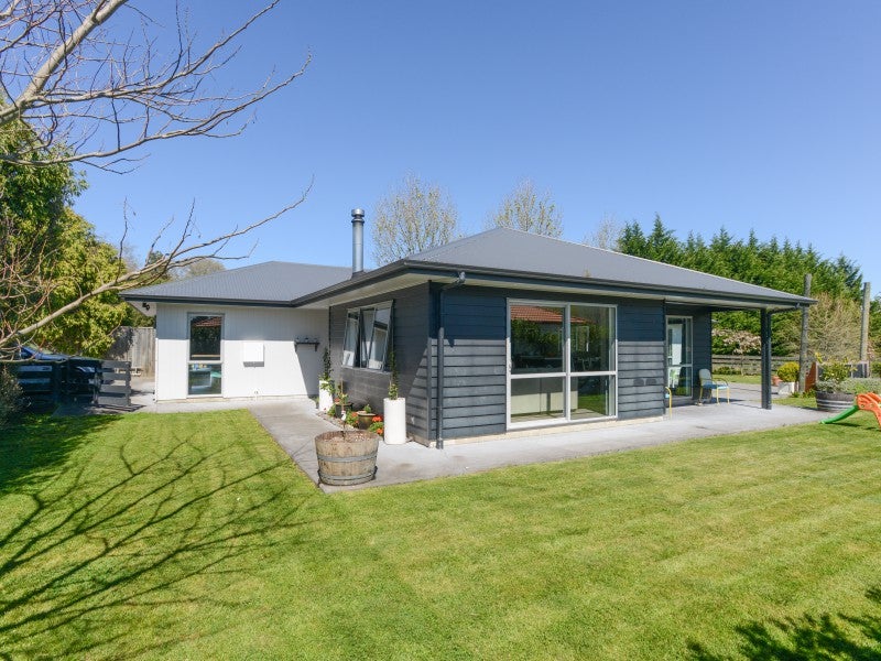 12 Rochfort Street, Otane - Carousel 2