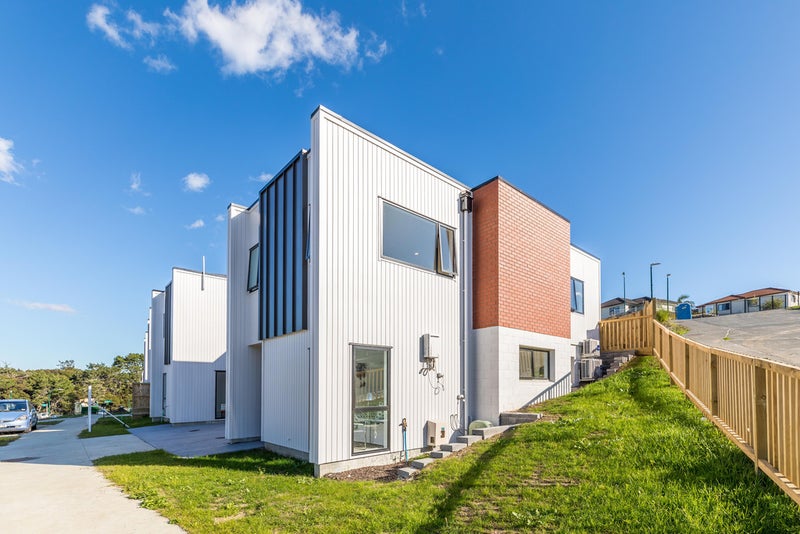 21 Waka Street, Albany Heights, Auckland - Carousel 2