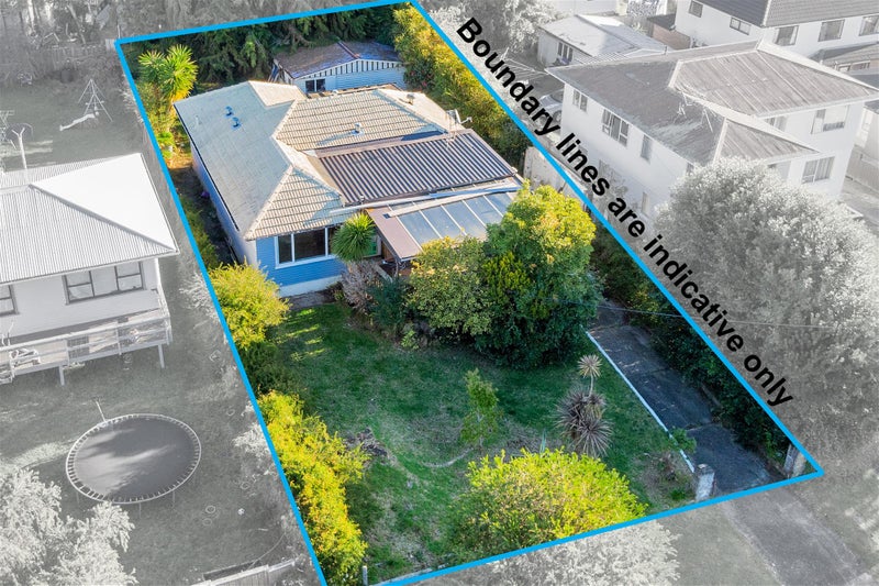 14 Geordie Street, Henderson, Auckland - Carousel 2