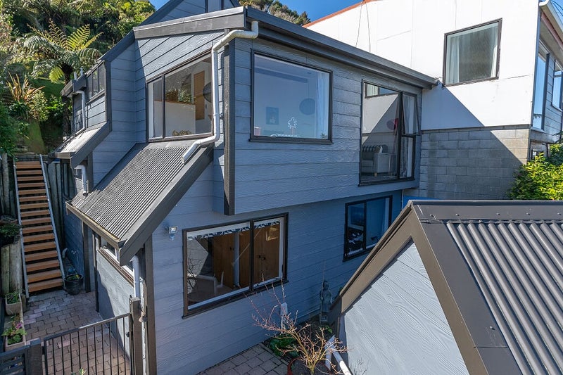 20B Govind Grove, Ngaio, Wellington - Carousel 1