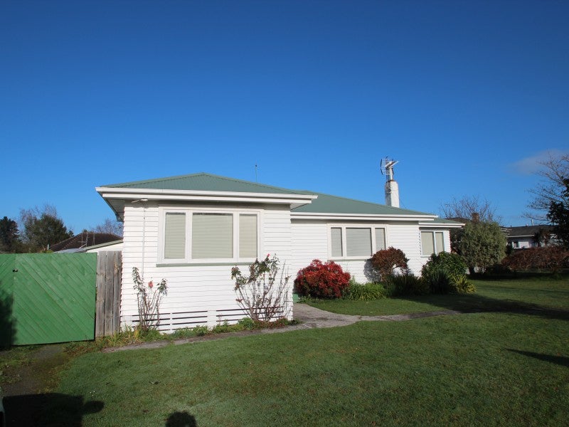 56 Montgomery Crescent, Bader, Hamilton - Carousel 14