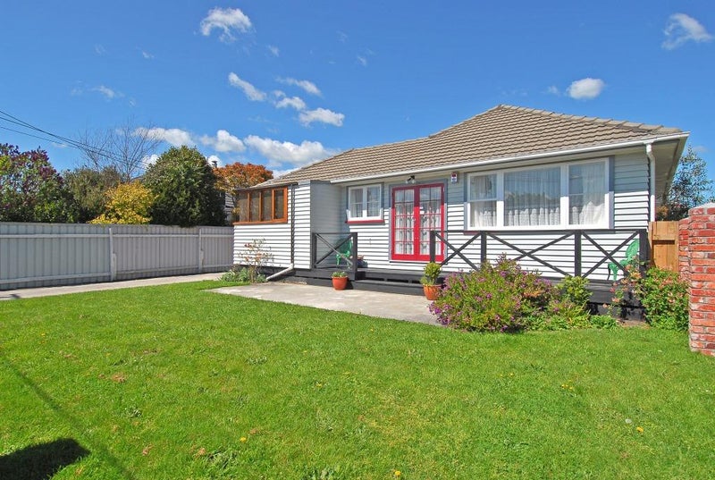 1/27 Sheridan Crescent, Trentham, Upper Hutt - Carousel 1