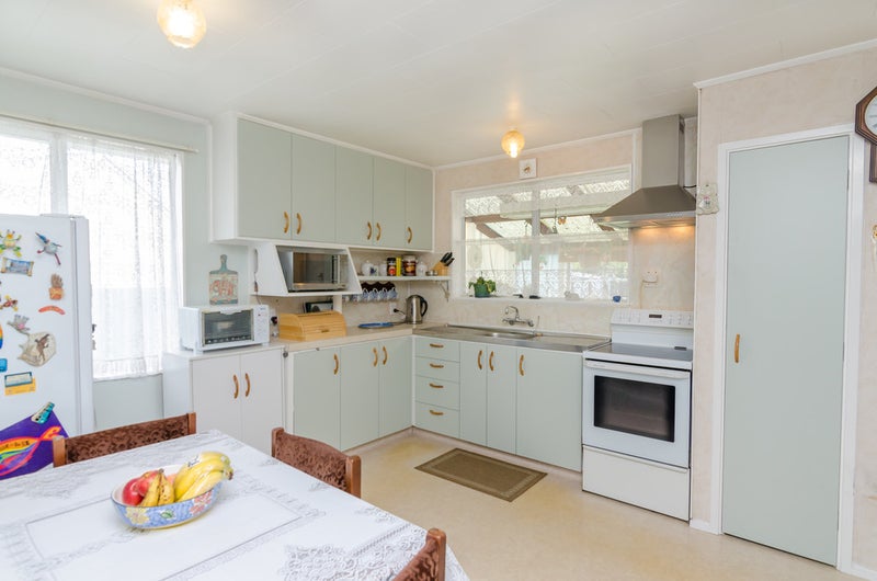 4 Okato Place, Kuripuni, Masterton - Carousel 2