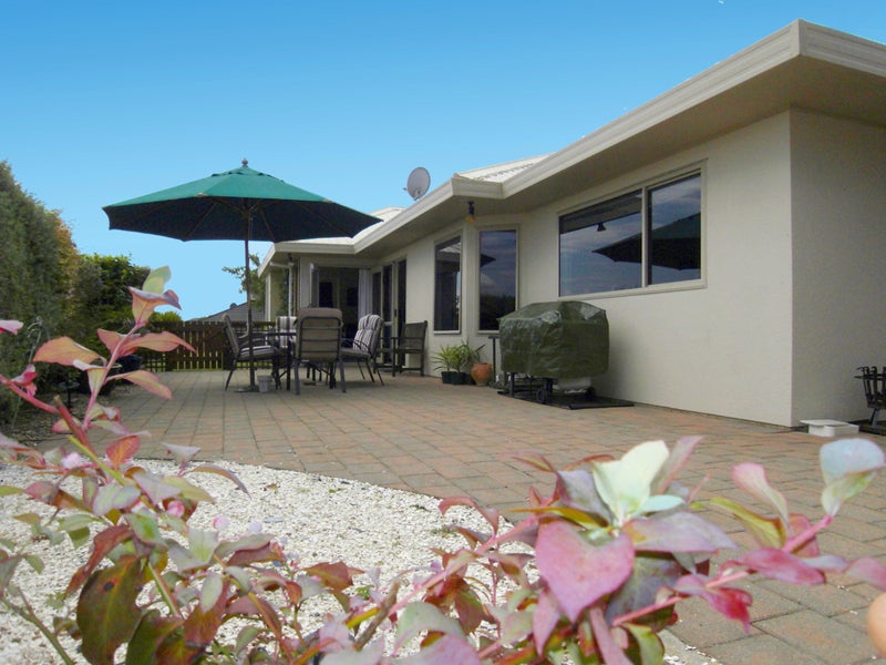 3 Strata View, Western Heights, Hamilton - Carousel 1