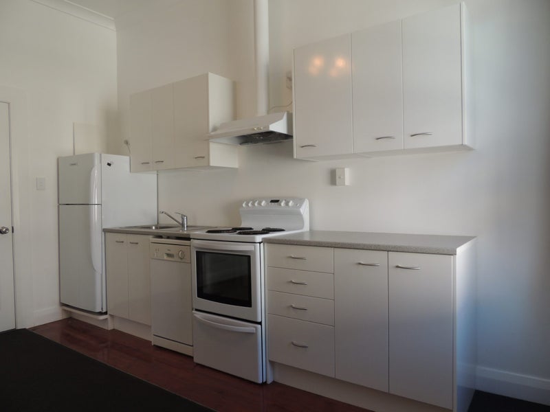 47 Aro Street, Aro Valley, Wellington - Carousel 2