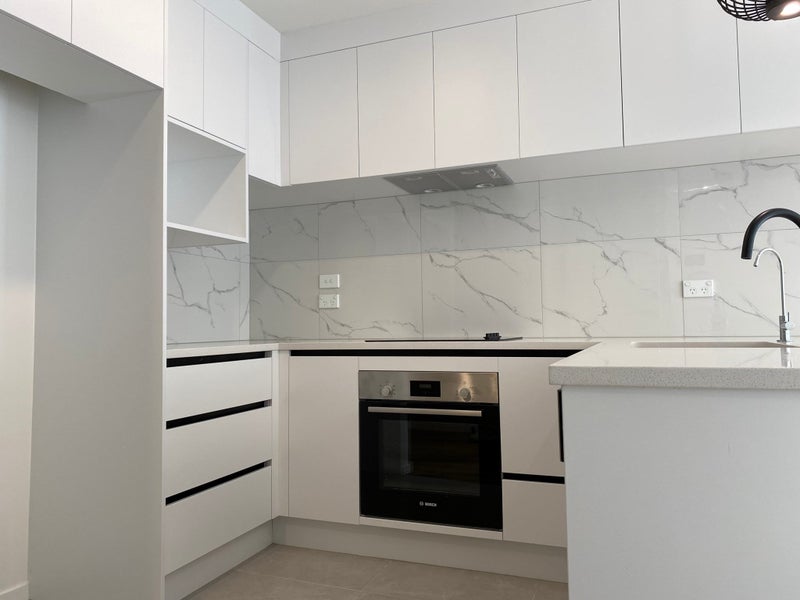 4/2 Ayr Road, Pakuranga, Auckland - Carousel 2