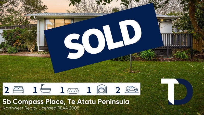 2/5 Compass Place, Te Atatū Peninsula, Auckland - Carousel 1