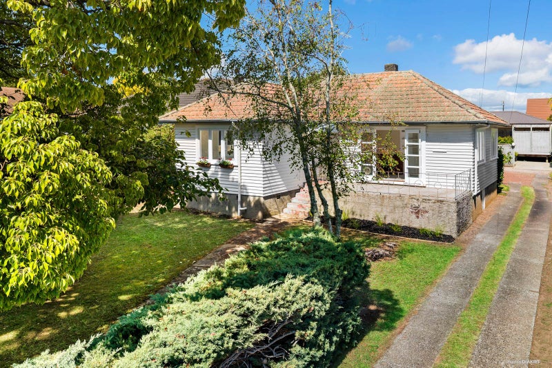 1/17 Stratford Avenue, Milford, Auckland - Carousel 1