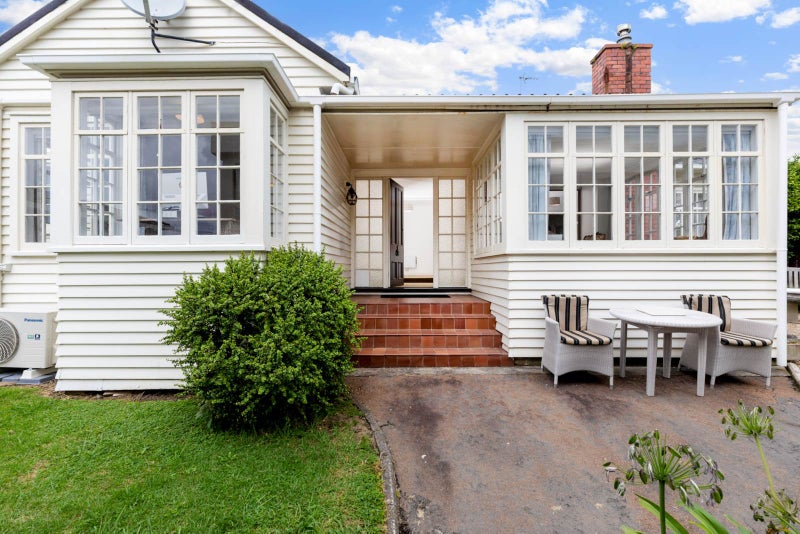 112 St Heliers Road, ST HELIERS, AUCKLAND - Carousel 2
