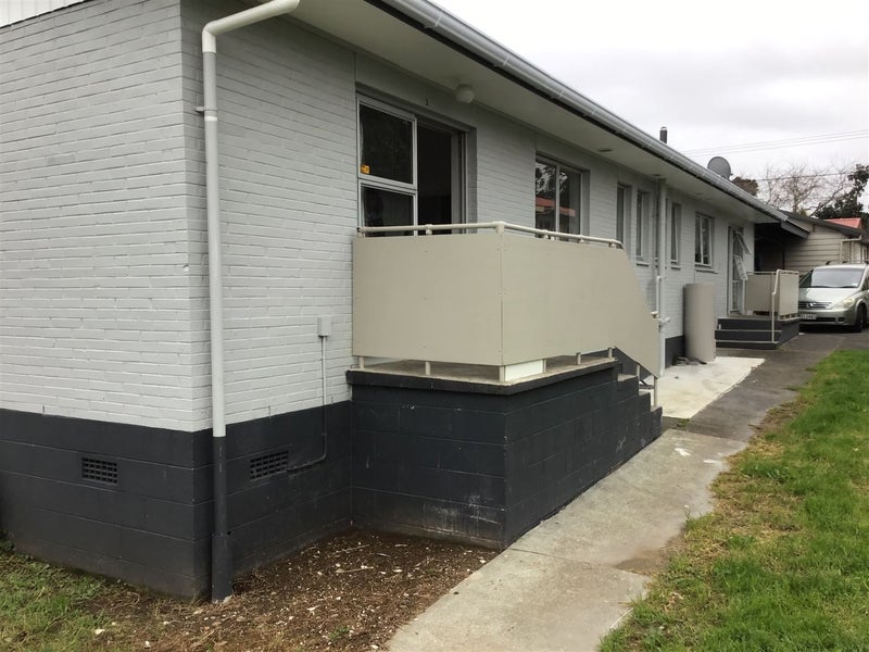 3 Titirangi Road, New Lynn, Auckland - Carousel 1