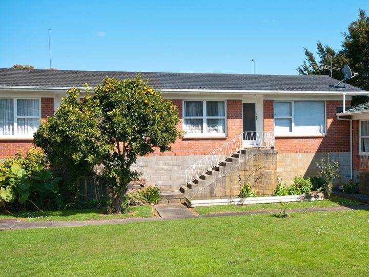 5/12 Raines Avenue, Forrest Hill, Auckland - Carousel 1