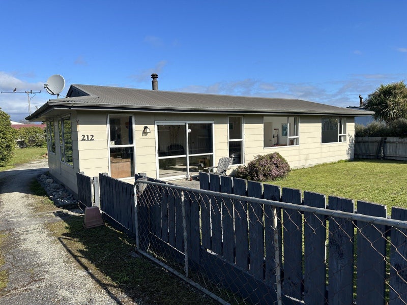 212 Revell Street, Hokitika - Carousel 1