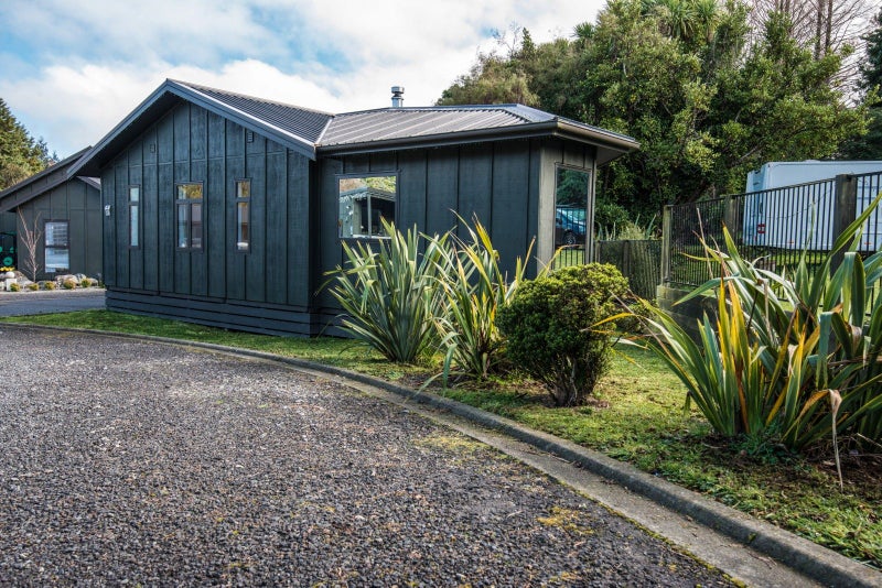 2 Tiffany Place, Ohakune - Carousel 1