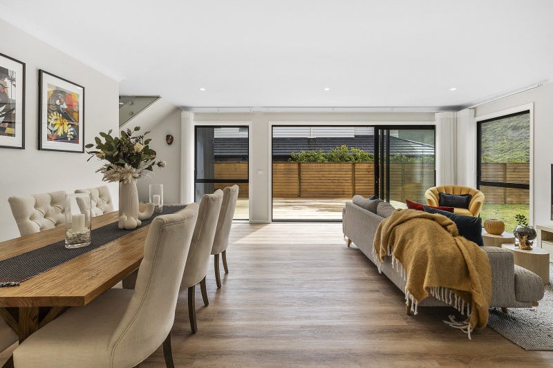 9 Porokaiwhiri Street, Crofton Downs, Wellington - Carousel 2