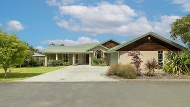 4 County Lane, Kamo, Whangarei - Carousel 1