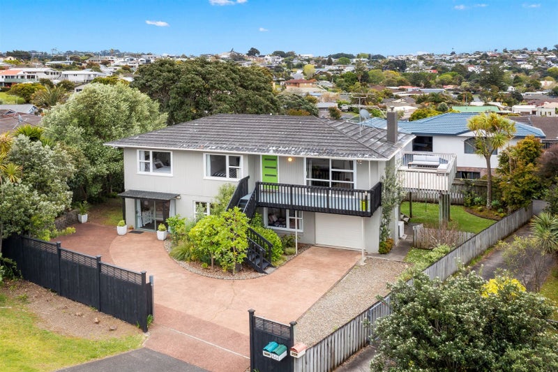 844 Whangaparaoa Road, Manly, Whangaparaoa - Carousel 2