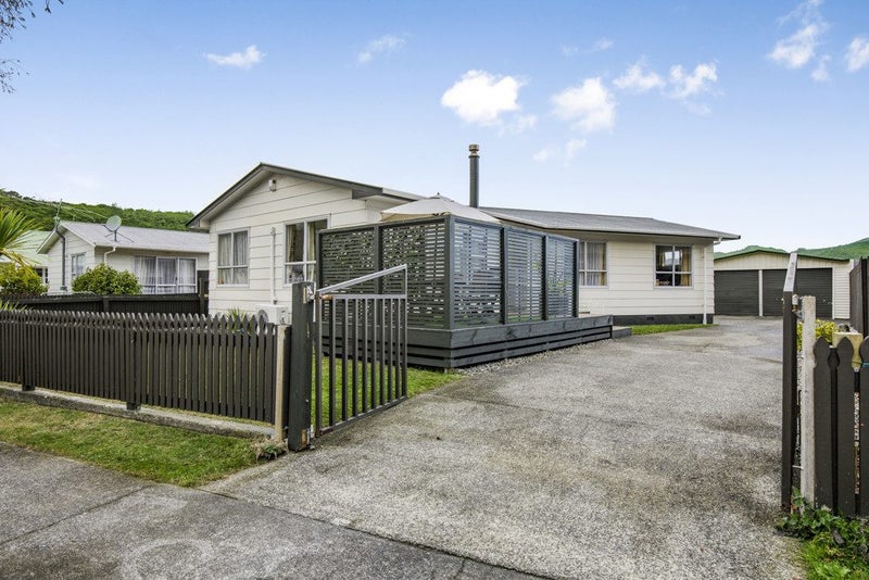 8 Rakaia Grove, Wainuiomata, Lower Hutt - Carousel 1