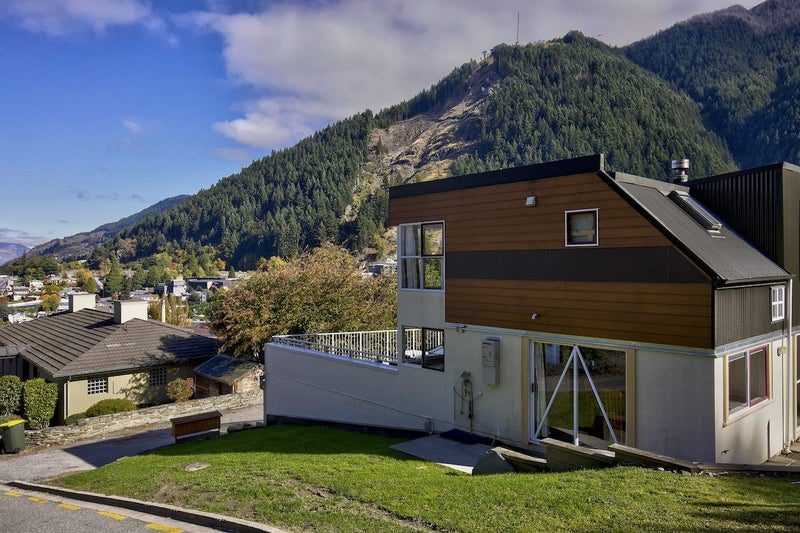 5A ANDERSON HGTS, Queenstown, QUEENSTOWN - Carousel 16