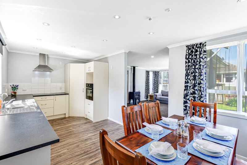 32 Slim Street, Bader, Hamilton - Carousel 1