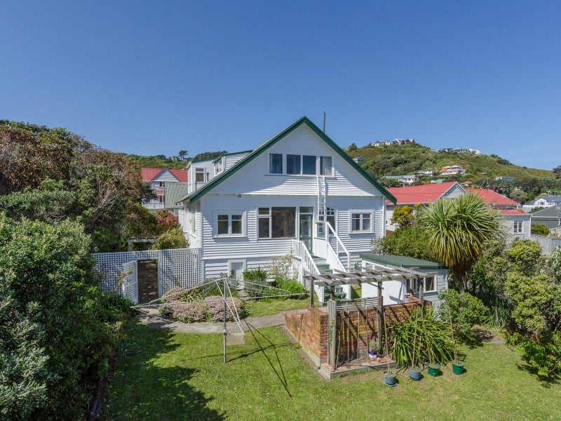 72 Tiber Street, Island Bay, Wellington - Carousel 2