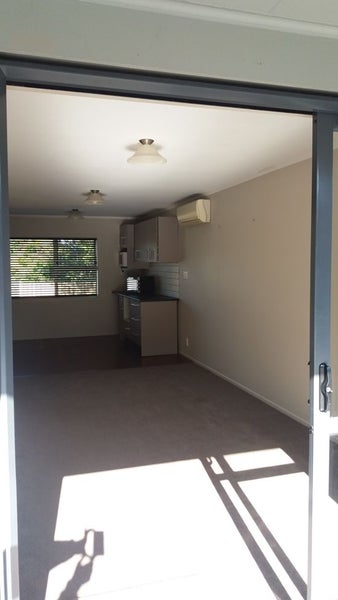 26 North Road, Papakura - Carousel 7