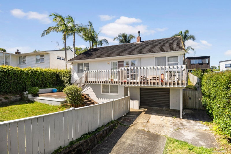 5 Shanaway Rise, Hillcrest, Auckland - Carousel 1