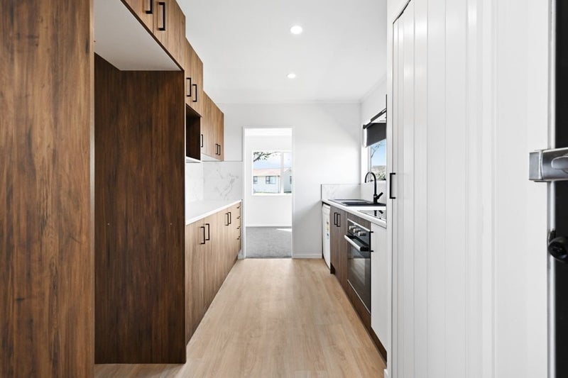 11 Crawshaw Drive, Nawton, Hamilton - Carousel 2