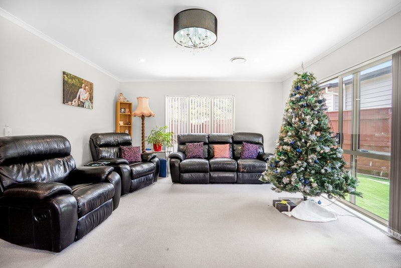 8 Sun Valley Way, Wainuiomata, Lower Hutt - Carousel 2