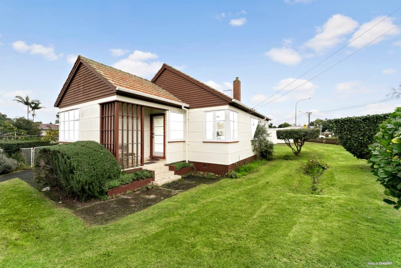 38 Shorwell Street, Sandringham, Auckland - Carousel 2