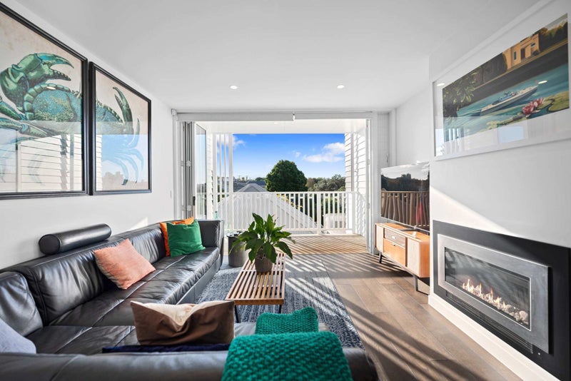 9/83 Hinemoa Street, Birkenhead, Auckland - Carousel 1