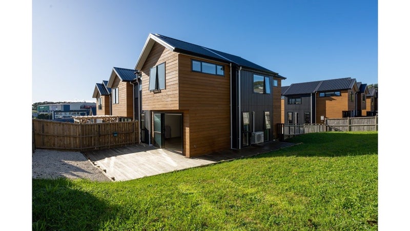 34 Seafarer Crescent, Stanmore Bay, Whangaparaoa - Carousel 1