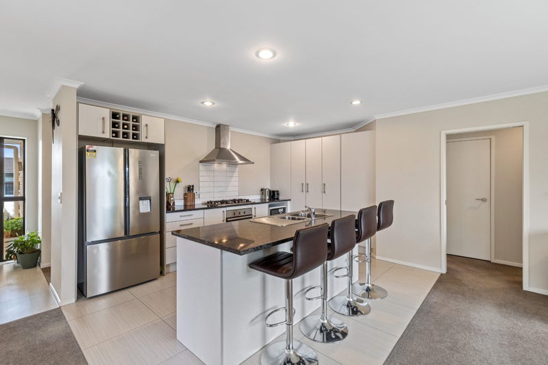 14 Viking Lane, Flagstaff, Hamilton - Carousel 2