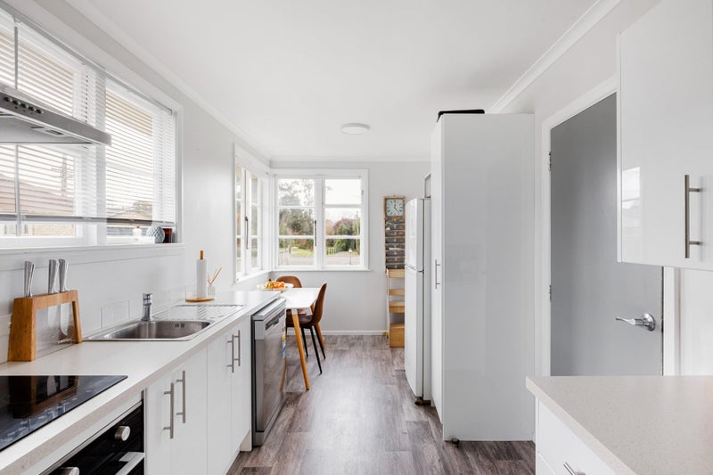 40 Pine Avenue, Bader, Hamilton - Carousel 2