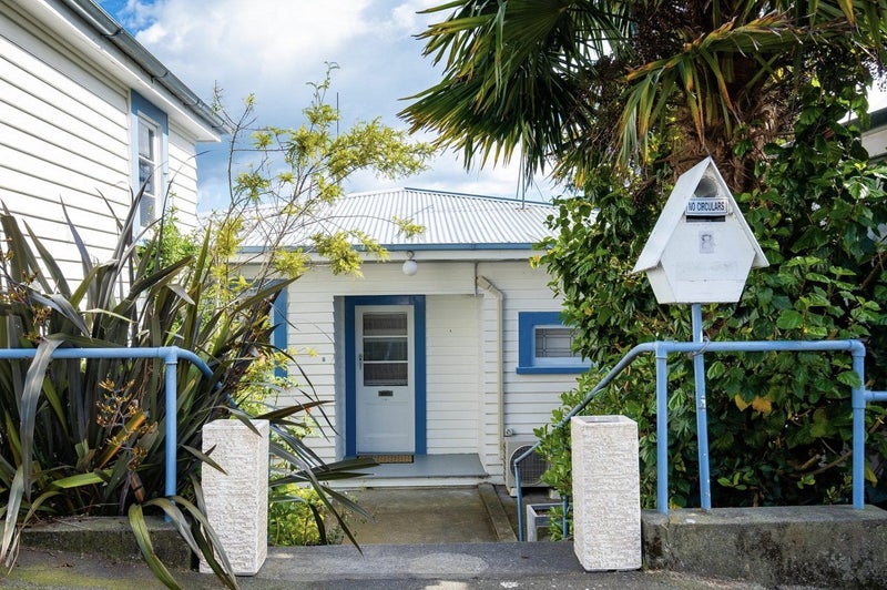 8 Hadfield Terrace, Bluff Hill, Napier - Carousel 2