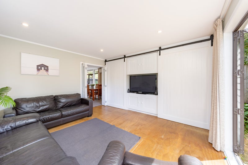 2 Avian Road, Blue Mountains, Upper Hutt - Carousel 19