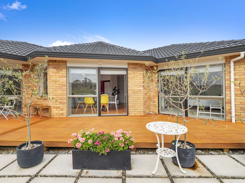 9 Fleetwood Drive, Henderson, Auckland - Carousel 1