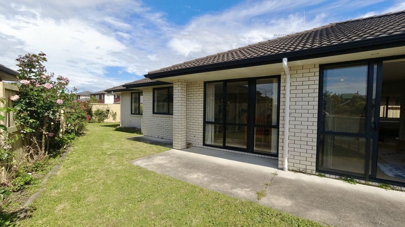 10 Parkside Drive, Huntington, Hamilton - Carousel 2