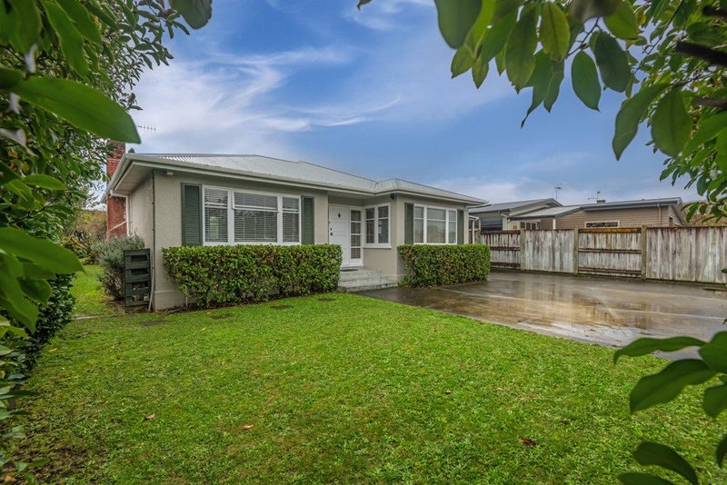 181 Te Awe Awe Street, Hokowhitu, Palmerston North - Carousel 1