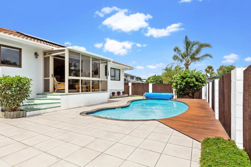 74 St Annes Crescent, Wattle Downs, Auckland - Carousel 2