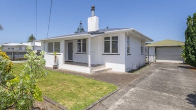 39 Polson Street, Castlecliff, Whanganui - Carousel 1