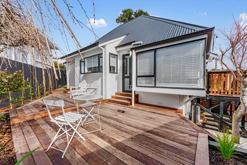 27A Comins Crescent, Mission Bay, Auckland - Carousel 1