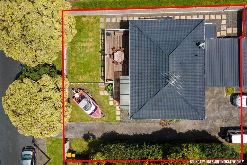 1/12 Kauri Glen Road, Northcote, Auckland - Carousel 2