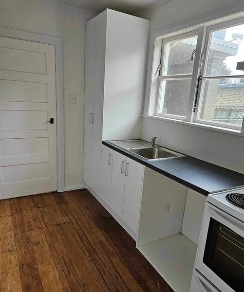 125 Oxford Terrace, Epuni, Lower Hutt - Carousel 2